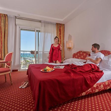 Hotel Bristol Bellaria-Igea Marina Buitenkant foto