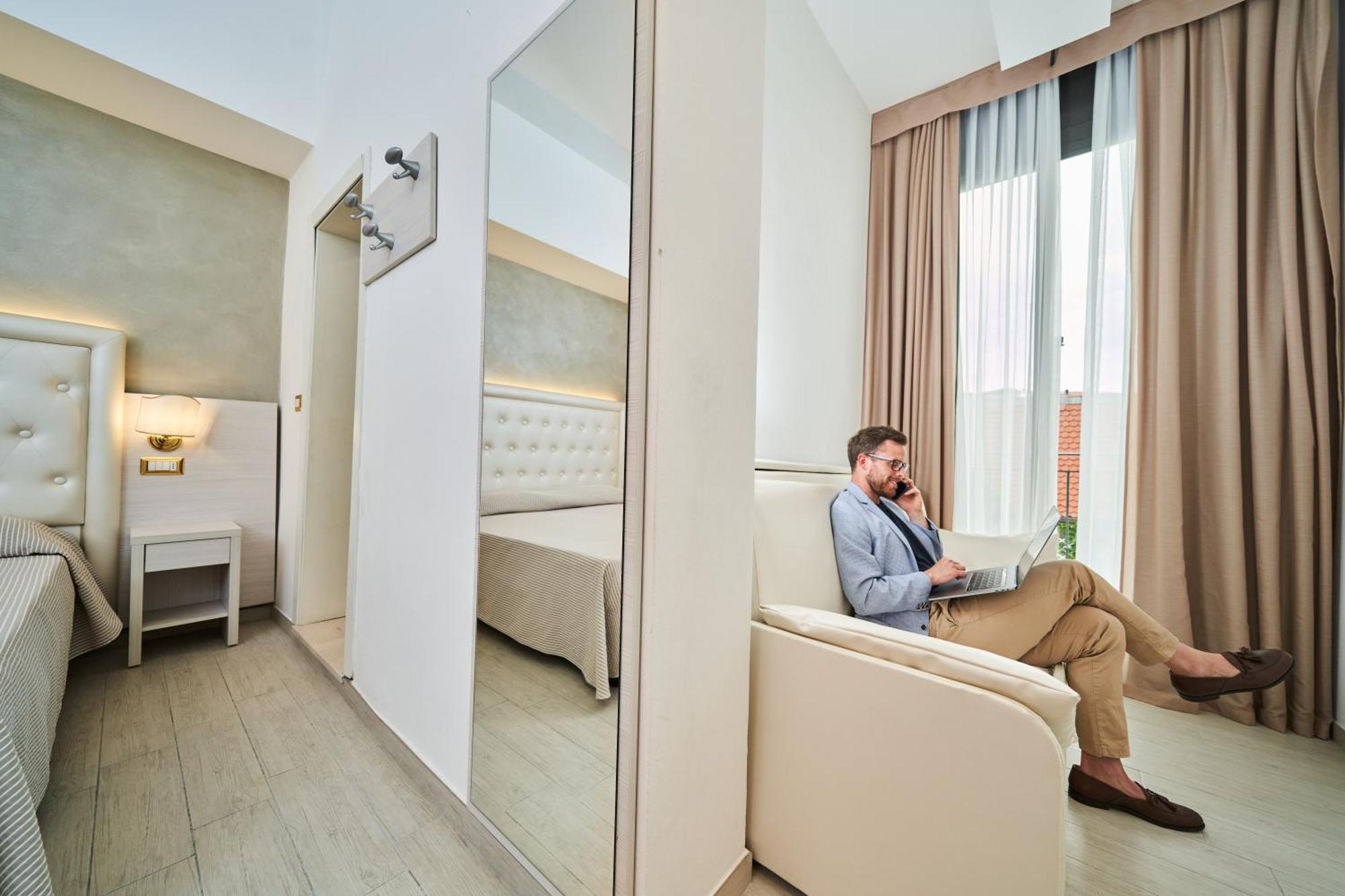 Hotel Bristol Bellaria-Igea Marina Buitenkant foto